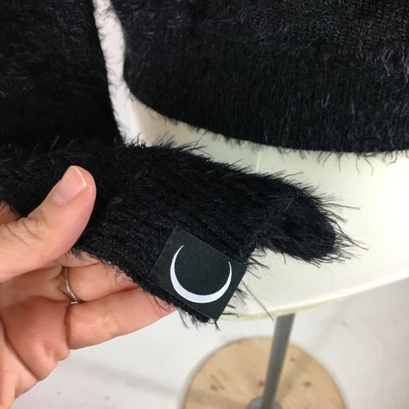 ❌sold❌Killstar Black Fuzzy Peekaboo Crop Sweater - Picture 3 of 11